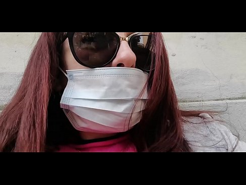 ❤️ Nicoletta rächt sich an ihrem Nachbarn und pinkelt in seine Garage (Special Covid19 Italian Quarantine) ❤️ Porno bei uns