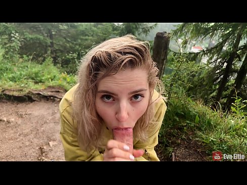 ❤️ Mädchen schluckt Sperma nach einem öffentlichen Blowjob - Eva Elfi ❤️ Porno bei uns